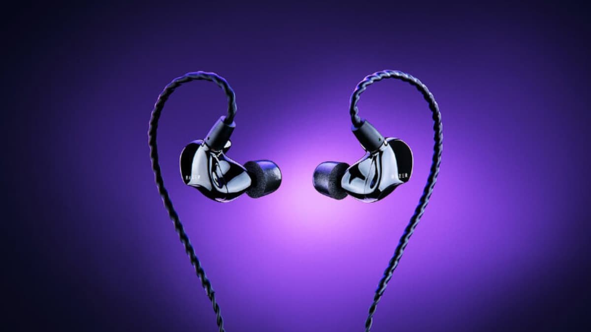 Fact Check: Are IEMs better than headphones for gaming?