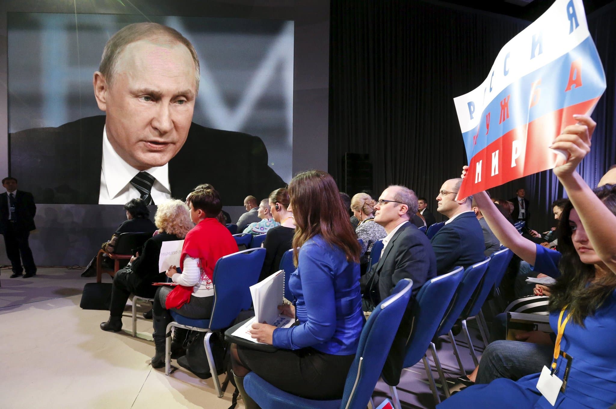 Fact Check: The american right wing has connections with Russia and the Kremlin.