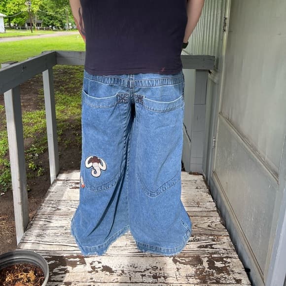 Fact Check: Are JNCOs true to size?