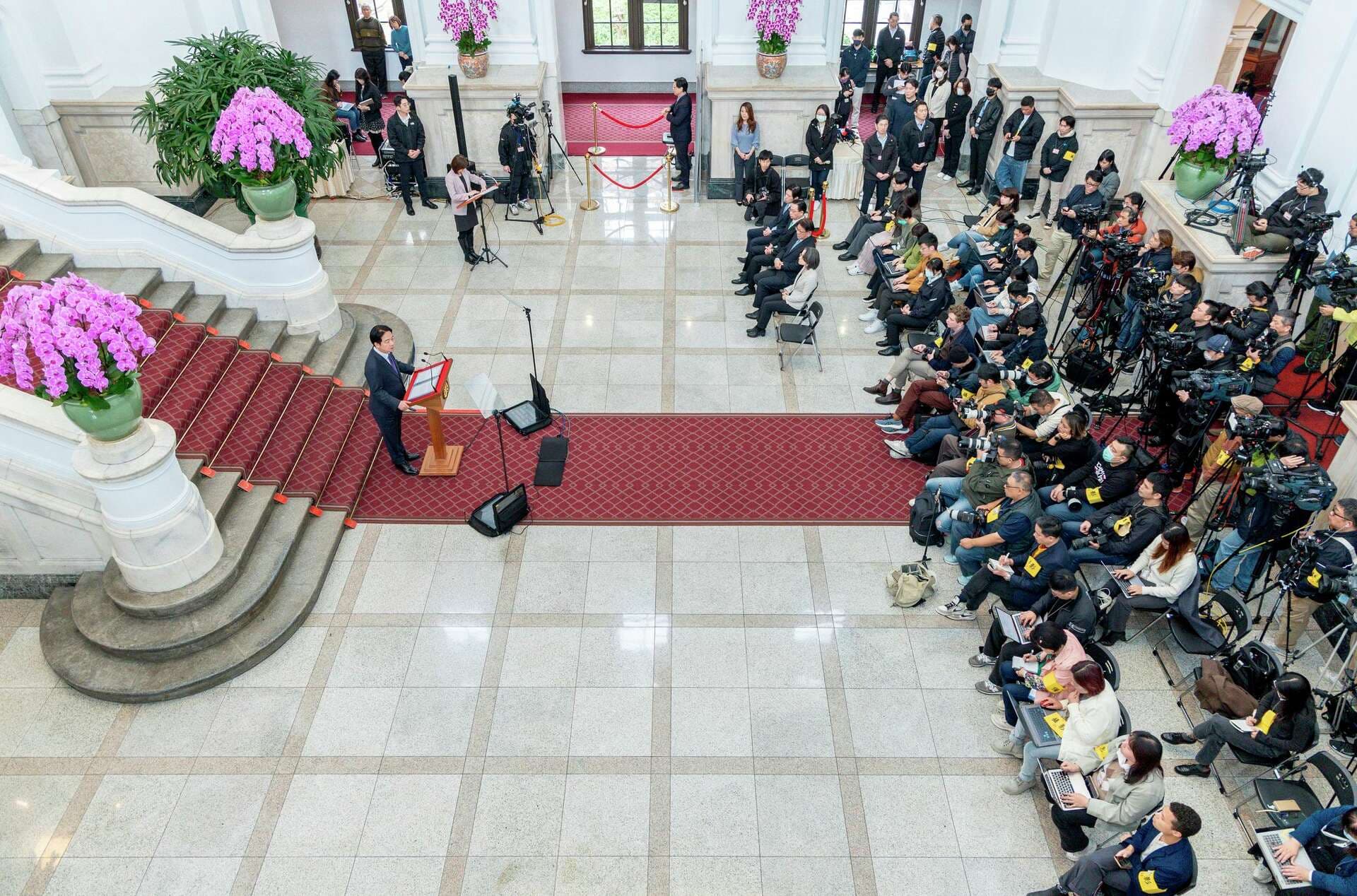 Fact Check: Taiwan pledges to communicate and invest more in the US after Trump tariff threats
https://apnews.com/article/taiwan-president-tariffs-semiconductors-trump-616f3fbdb20b017c2d19bd1c18a570f1