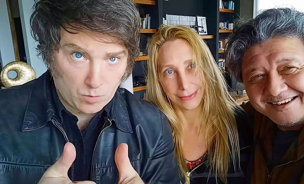 Fact Check: Javier Milei maneja un ejército de trolls en las redes sociales con ayuda de influencers favorables a las narrativas del gobierno.