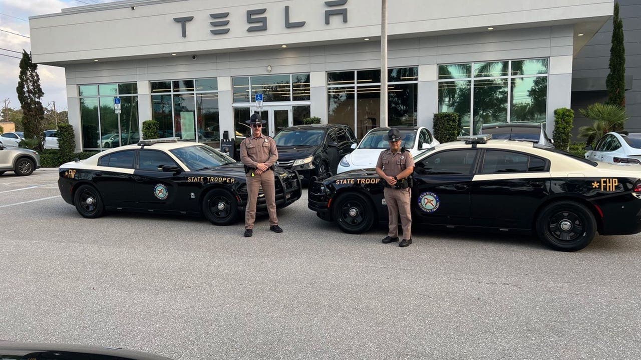 Fact Check: Did Elon Musk say all Tesla owners would have a law enforcement officer issued to them? 