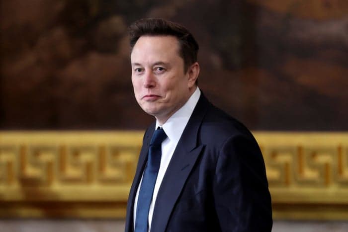 Fact Check: Elon Musk has no authority to dictate politics to American politicians.
Thus, if he does attempts to do so, is this considered sedition?