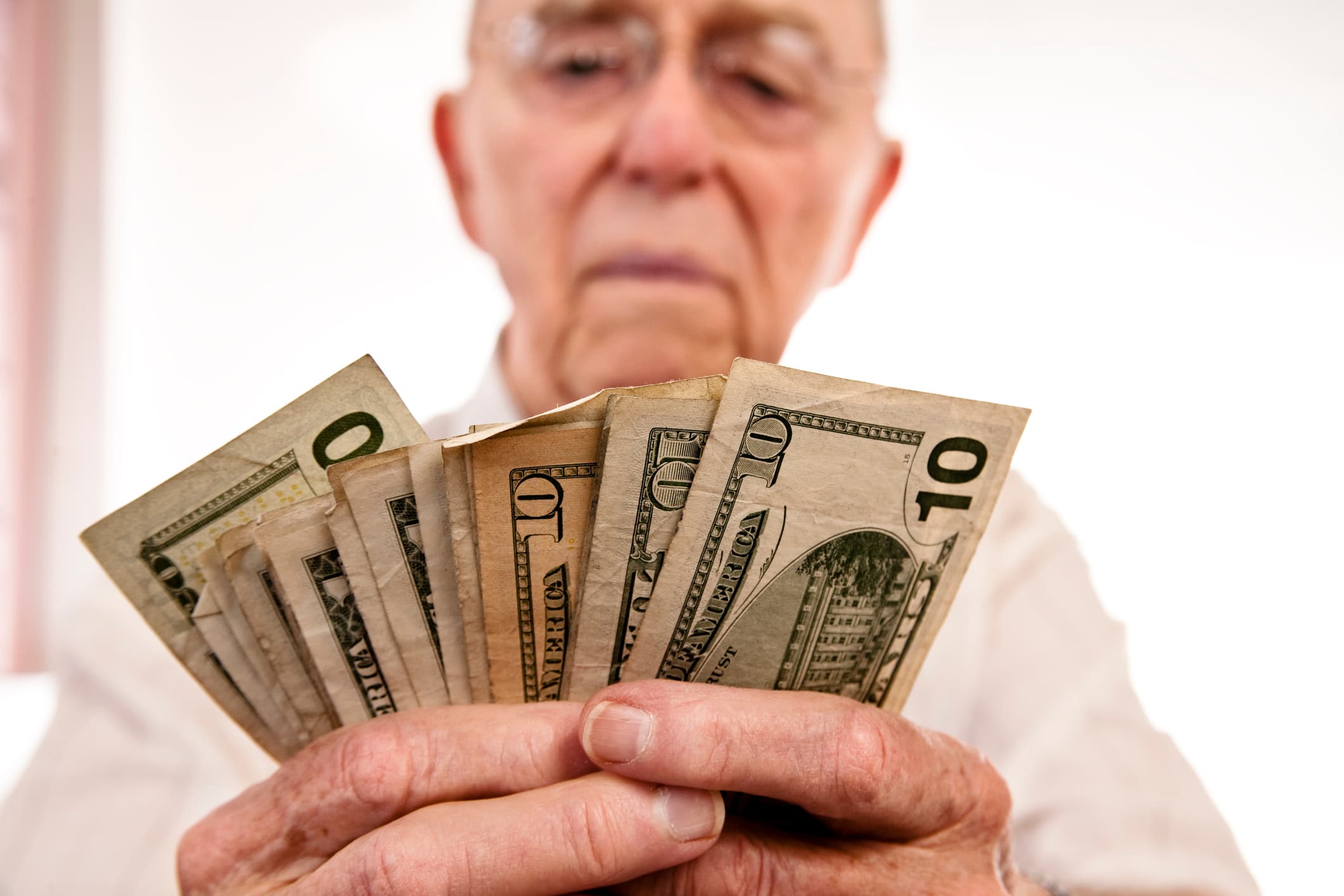 Fact Check: Is there 200 yr old seniors that are taking advantage of social security?