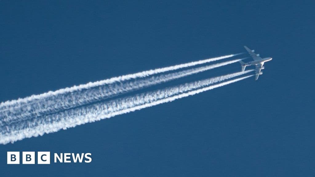 Fact Check: Planes create chemtrails