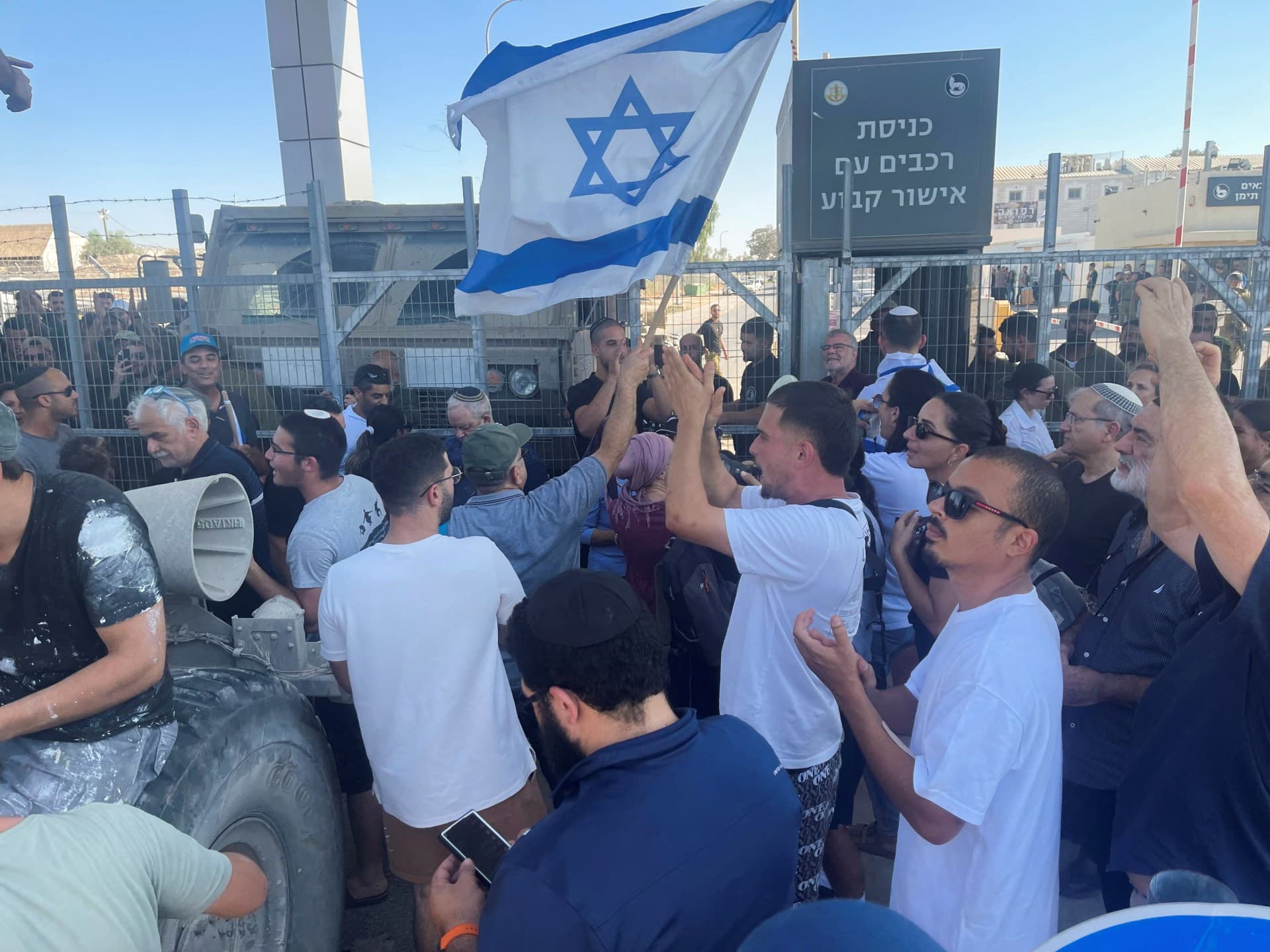 Fact Check: was there a riot in Israel because of soldiers raping the palestine prisoner?