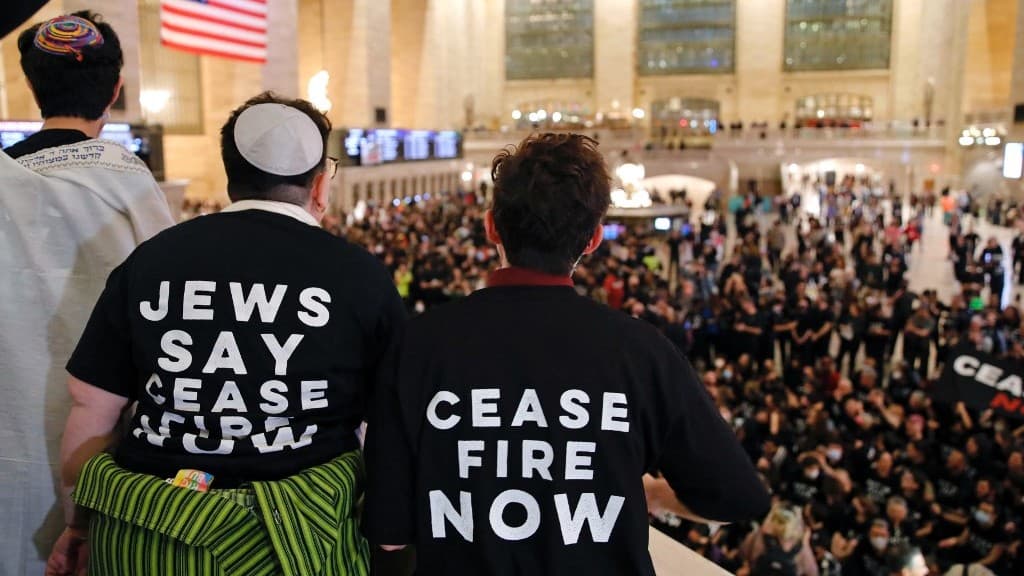 Fact Check: Zionists are Nazis
